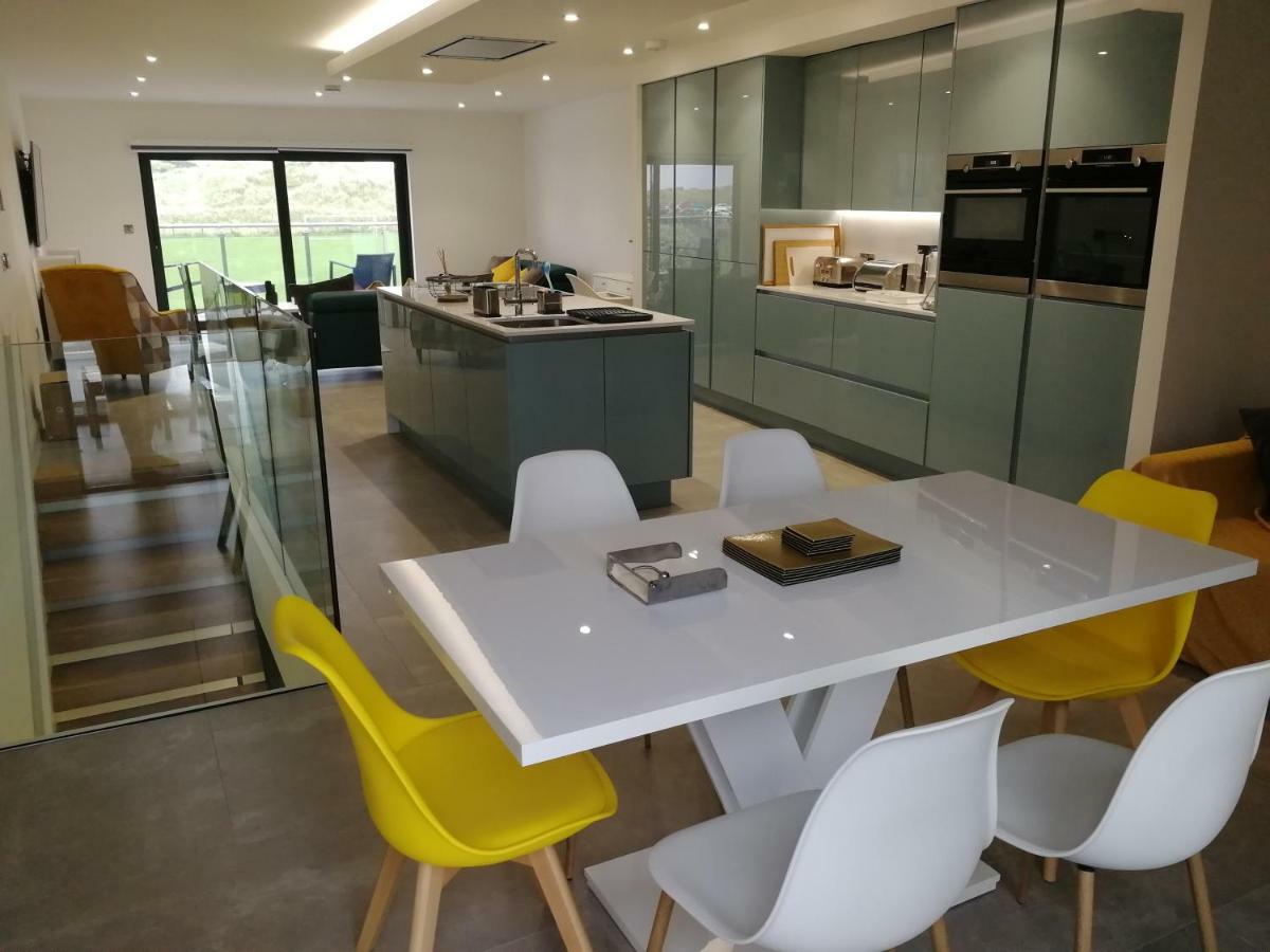 Portrush Luxury Apartment, Currangate Exteriör bild